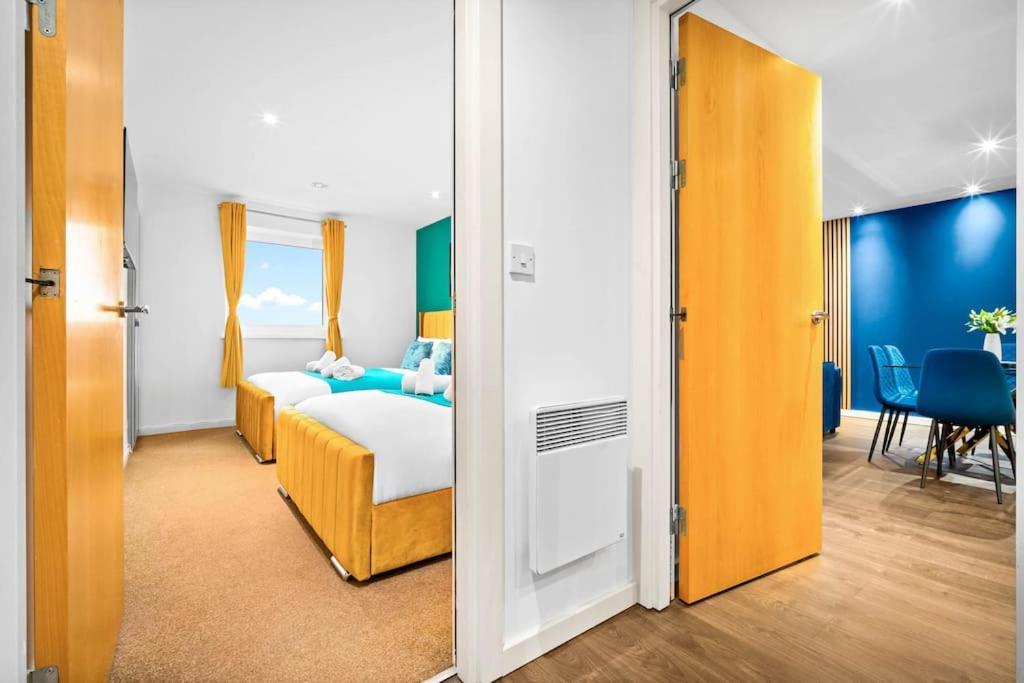 Top Floor City Centre Apartment - Sleeps 7 - 4 Beds - With Balcony And Parking - Smart Tv'S On Each Bedroom Wall - 5 Mins From Bullring, Selfridges, Moor Street Station - By Zena Stays Birmingham Exterior foto